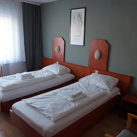 Bone To Hotel *